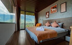 Still Cafe Home Kitchen